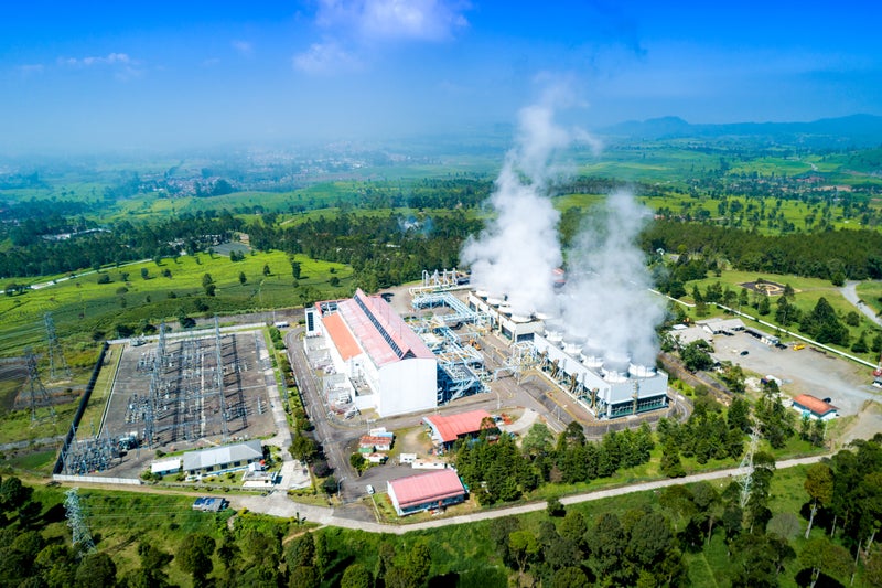 Geothermal energy liner hanger solutions