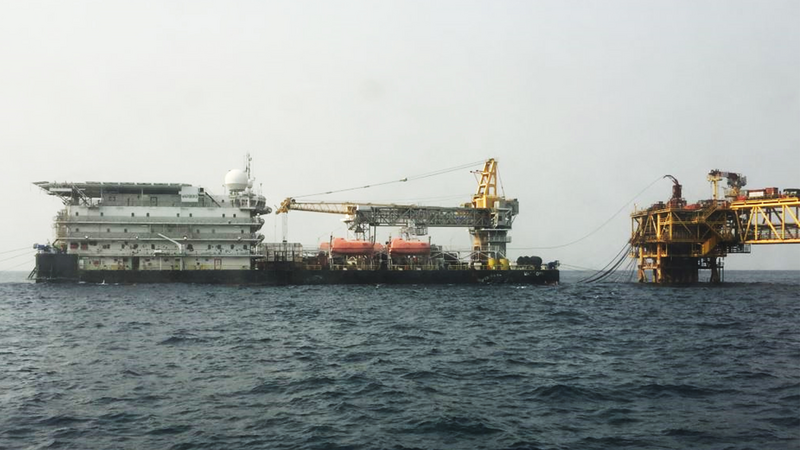 Catenary coiled tubing operations